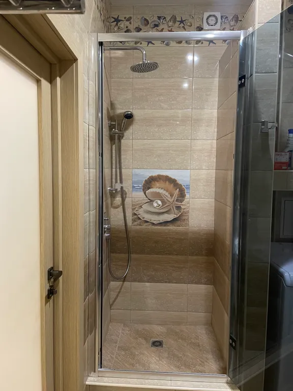 Евродвушка с большое кухней студией с видом на море