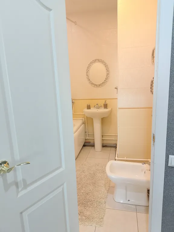 Квартира Уютная идеально чистая не прокуренная квартира напротив ТРЦ Планет — Красноярск