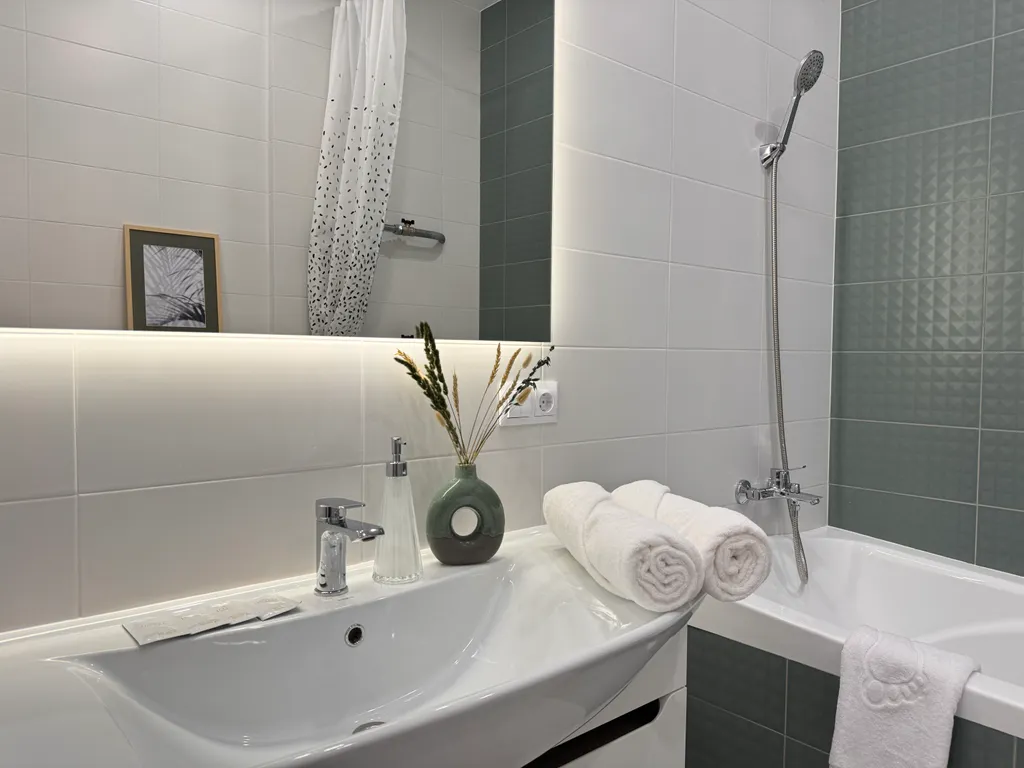 Роскошная квартира у ТРЦ Аура в новом доме