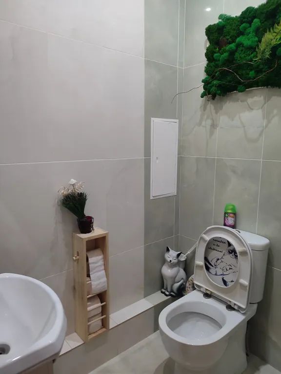 Трешка в центре города с охраняемой парковкой