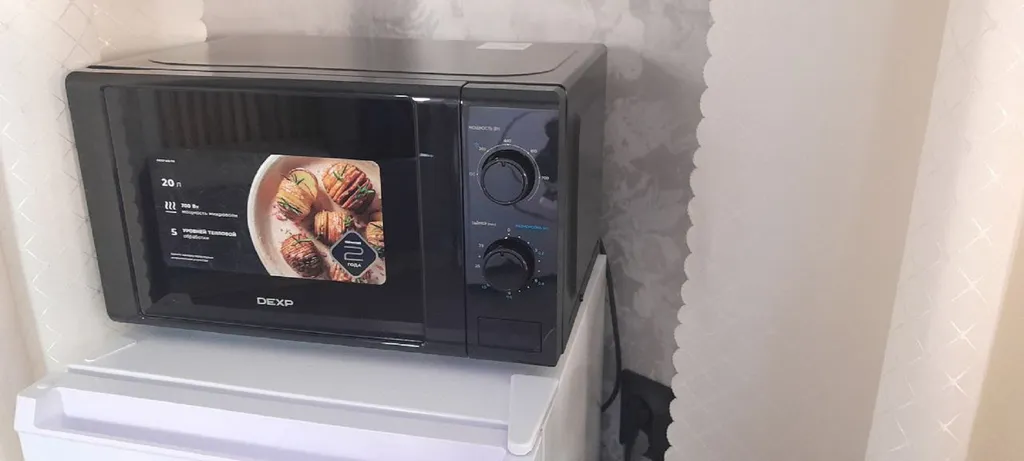 Комната-студия с отдельным входом, тихий район