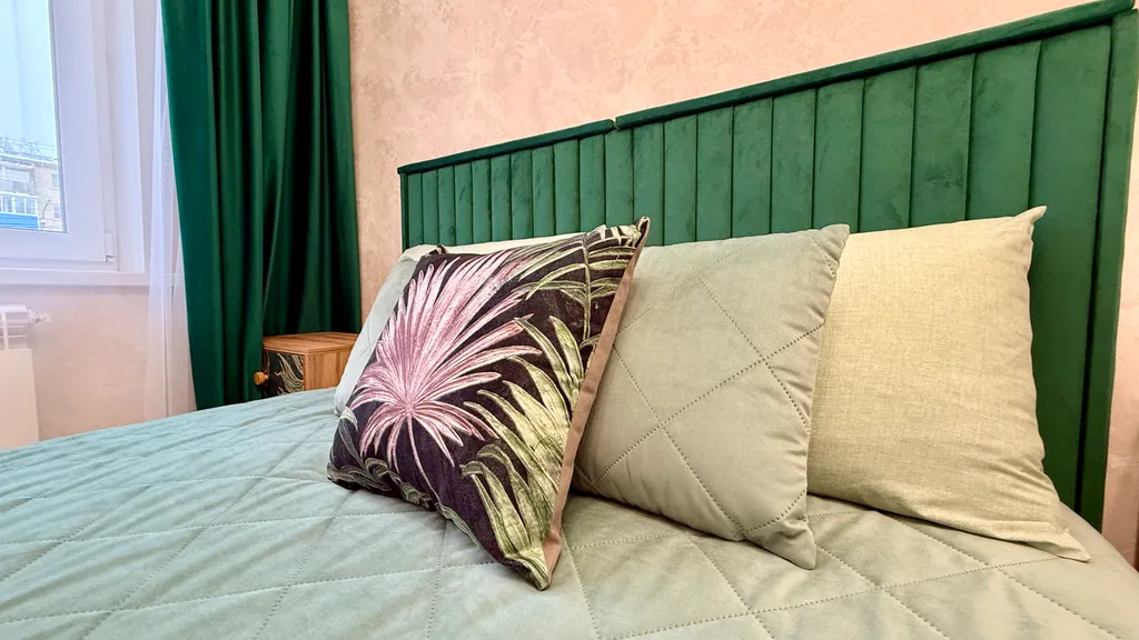 Мега вместительная трешка для дюжины гостей