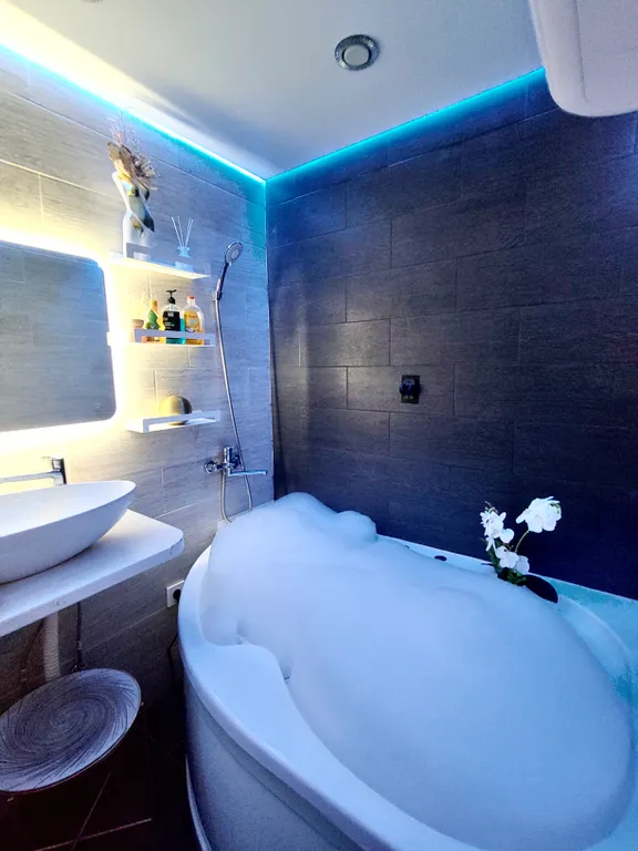 Релакс cтудия с джакузи на двоиx