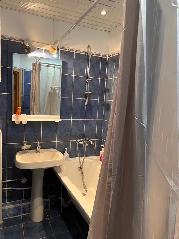 Уютная квартира расположена на торговой стороне Великого Новгорода