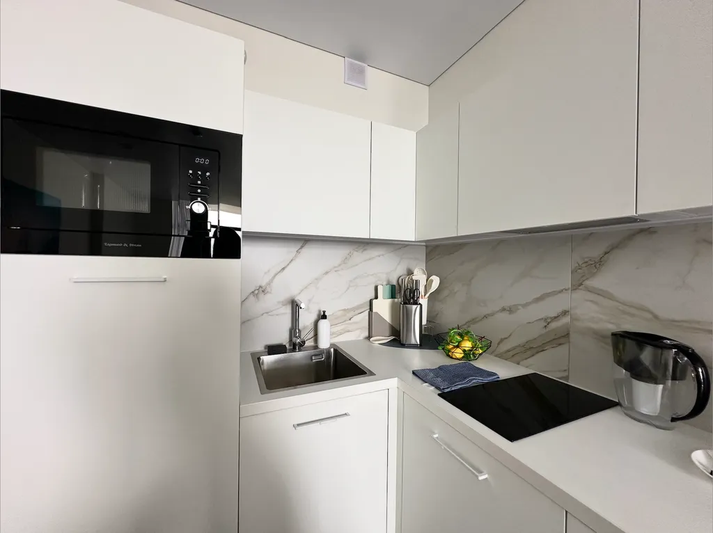 Дизайнерская студия Ls-cool lemonade с видом на море с 6-го этажа