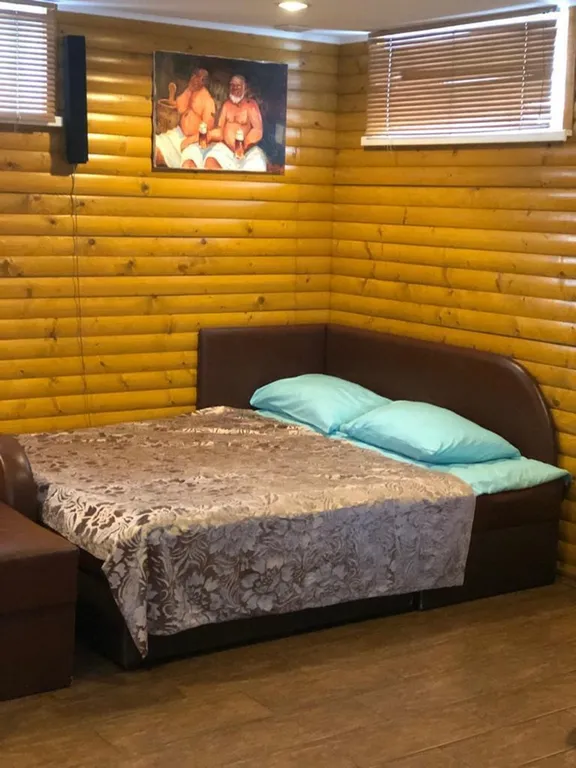 Коттедж с баней и бассейном