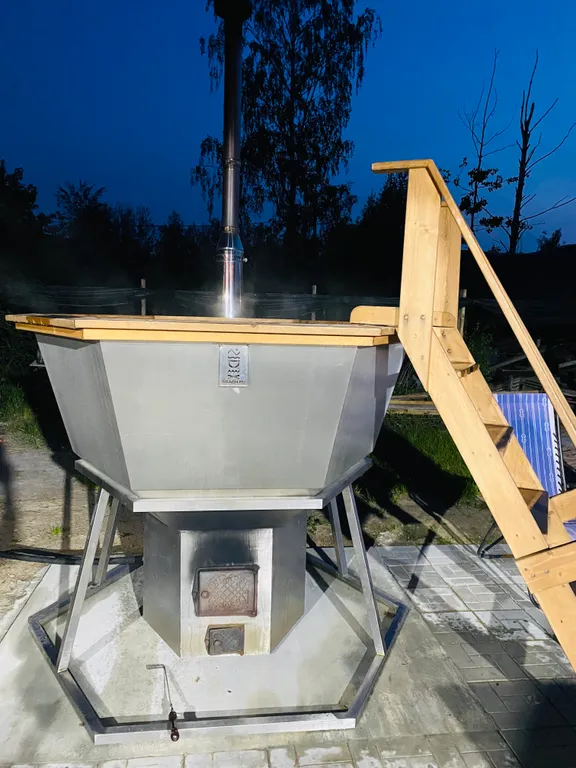 Домик с русской баней на дровах + сибирский банный чан