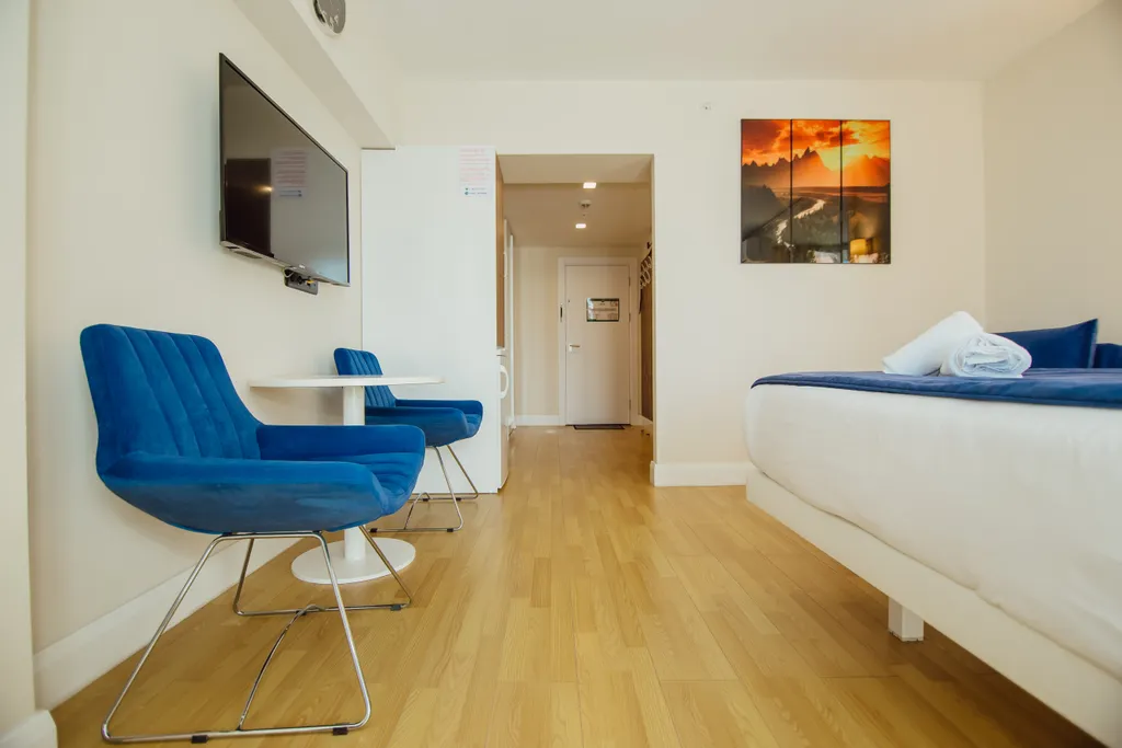 Студия с видом на море