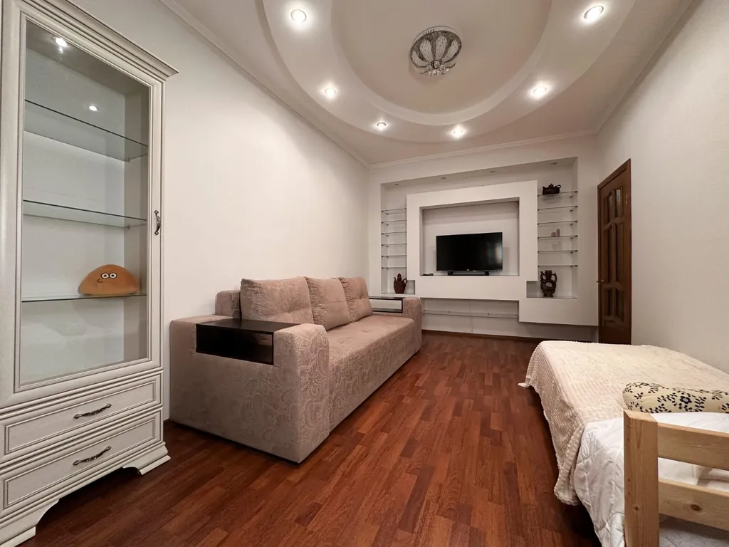 Благоустроенная квартира — аренда посуточно в Кировск