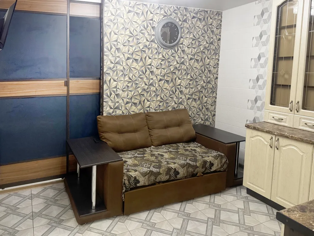 Две спальни в однокомнатной недалеко от  ТЦ "РИО"