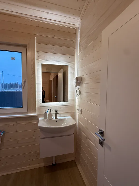 Уютный дом в аренду с видом на лес