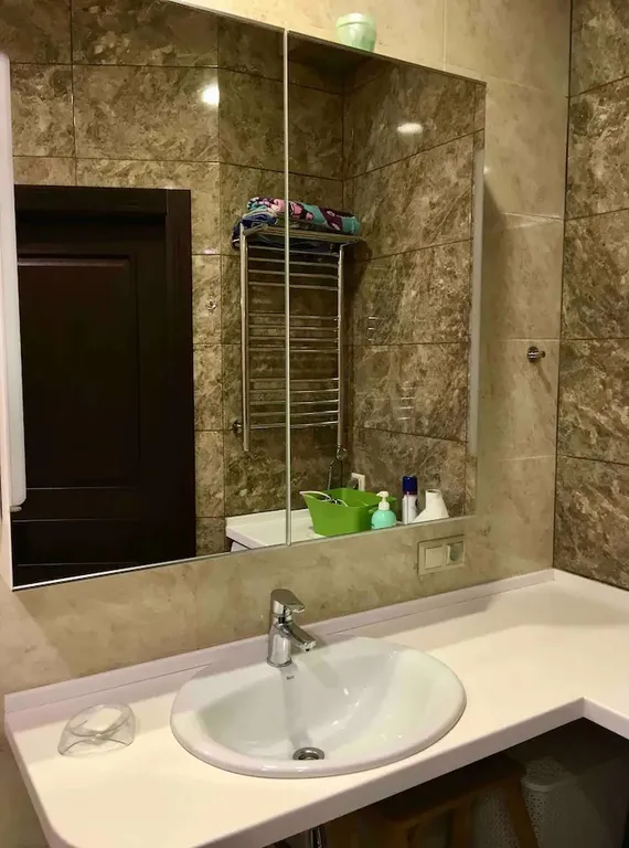 Современная квартира по улице недалеко от вокзала