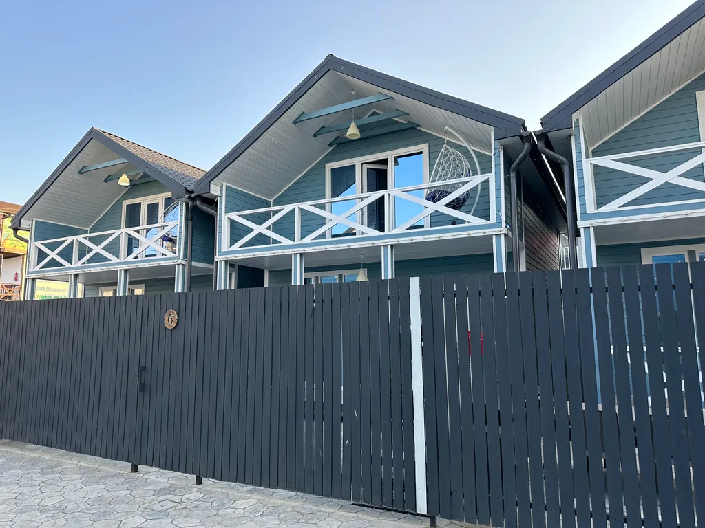 Дома у моря