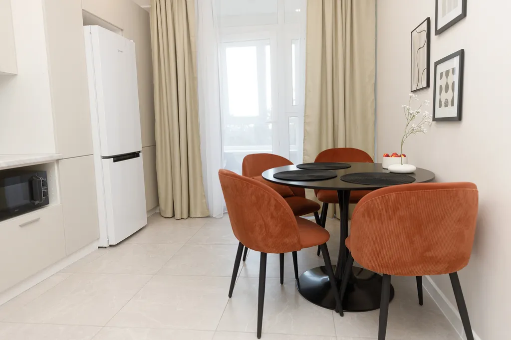 Стильная квартира в новостройке с видом на парк и море