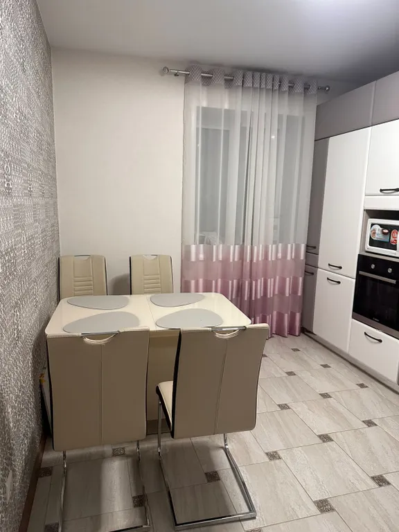 Уютная Квартира в центральной части города, недалеко от р. Волга