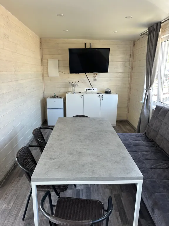 Дом на воде с баней