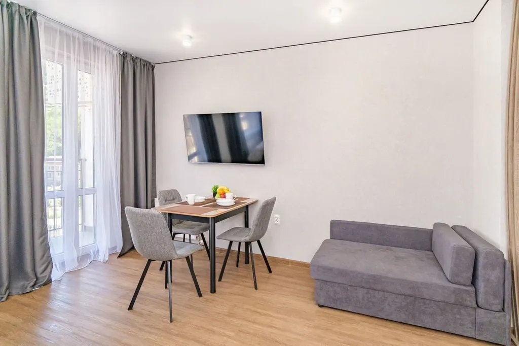 Стильная новая студия с видом на лес