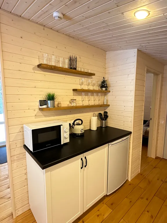 Сказочный домик в лесу