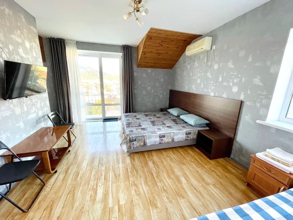 Квартира Номер комфорт с балконом — аренда посуточно в Судак