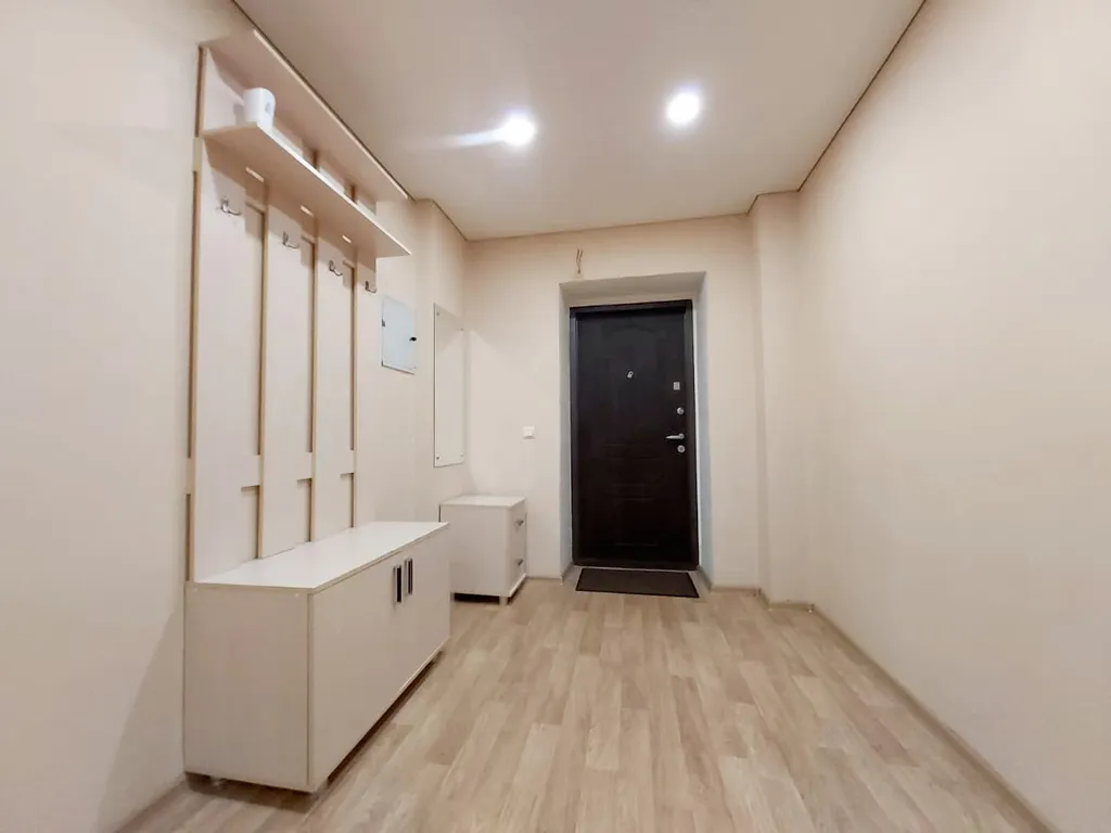 Просторная трешка рядом с Зоопарком