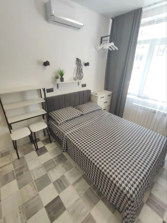 ЖД вокзал, студия