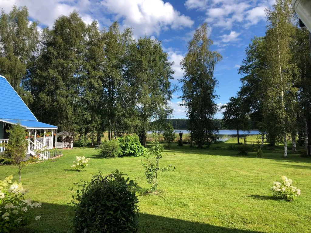 Коттедж Дом на берегу озера — аренда посуточно в Мельниково