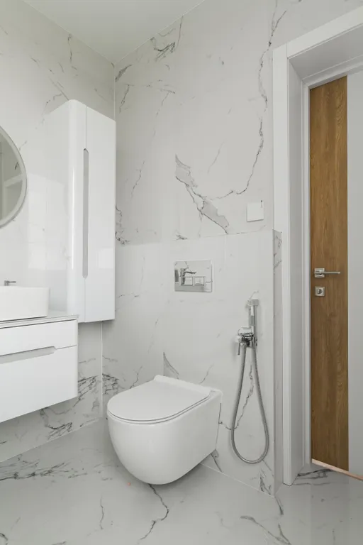 Коттедж Стеклянный дом на берегу Мичуринского озера возле склонов для катания — Мичуринское