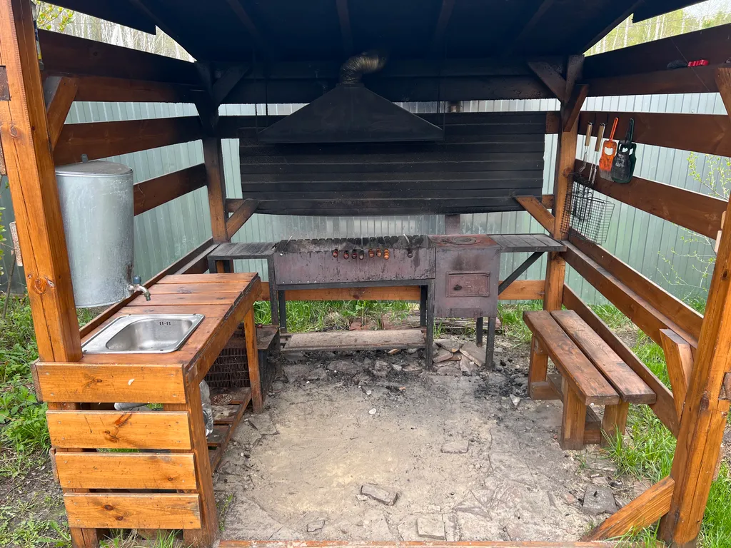 Дом возле горячих источников