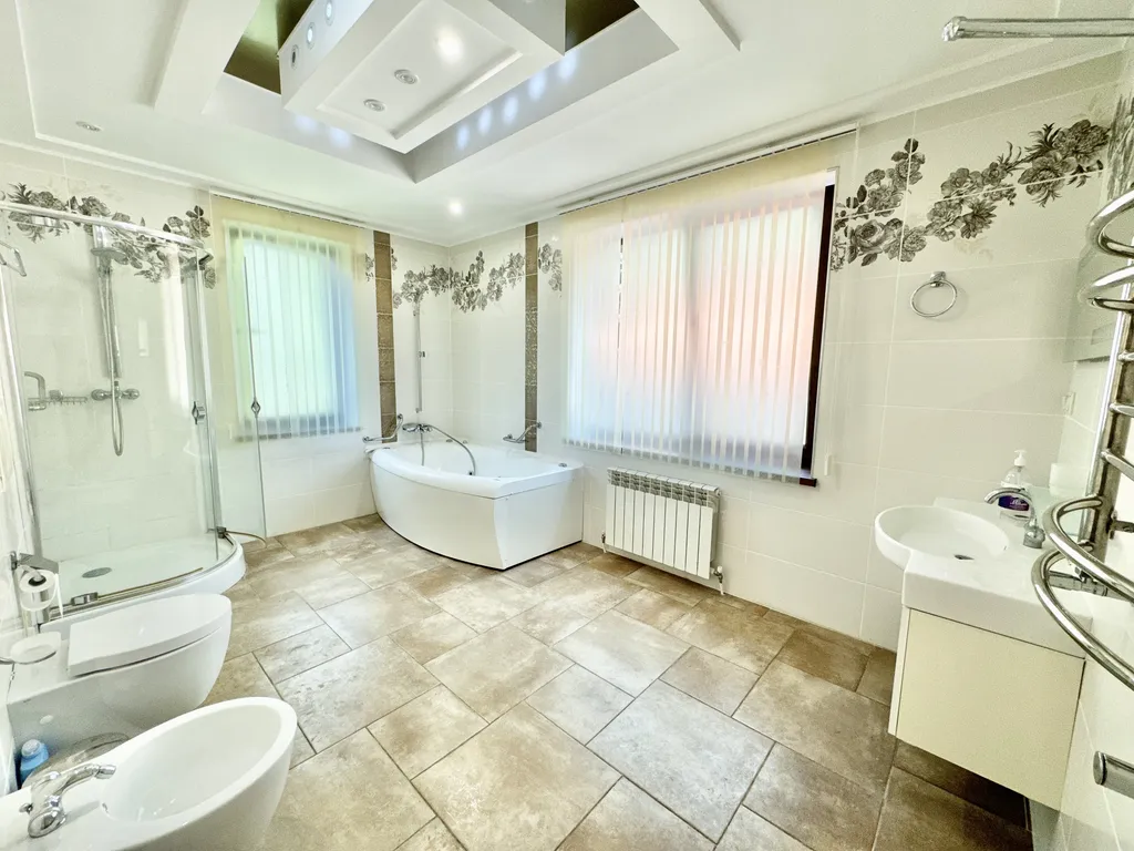 Шикарный дом в заповедной зоне в Ялте