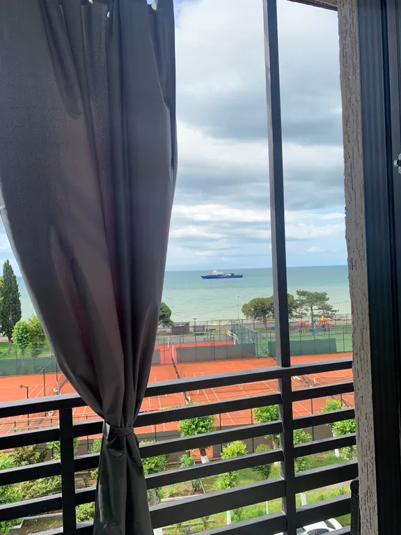 Студия с видом на море