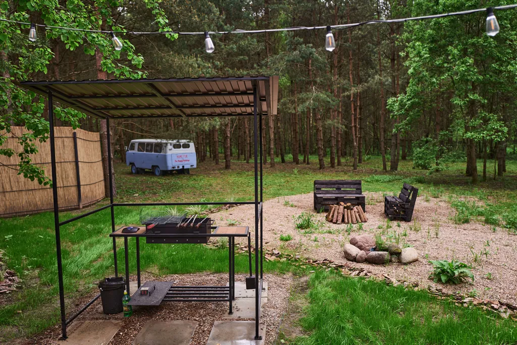 Дом в лесу: баня, купель, проектор, камин, озеро, велосипеды