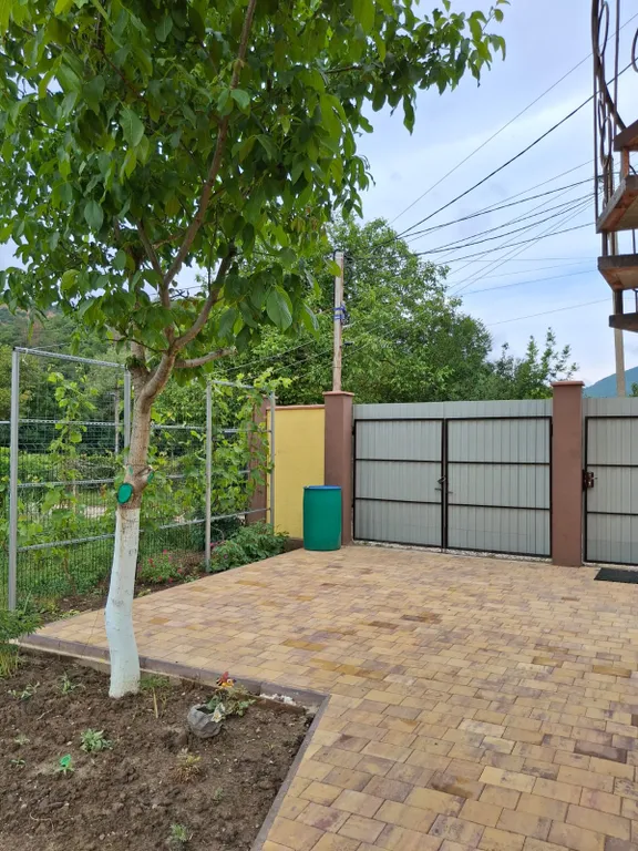 Уютный уголок среди леса, гор и чистого воздуха