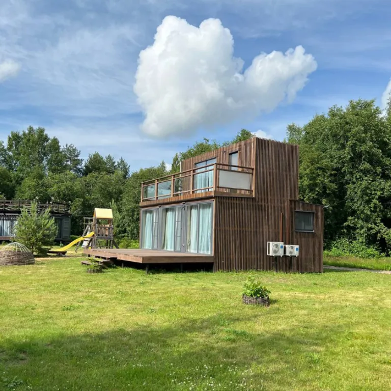 Коттедж Модульный коттедж на самом берегу реки — Ручьи