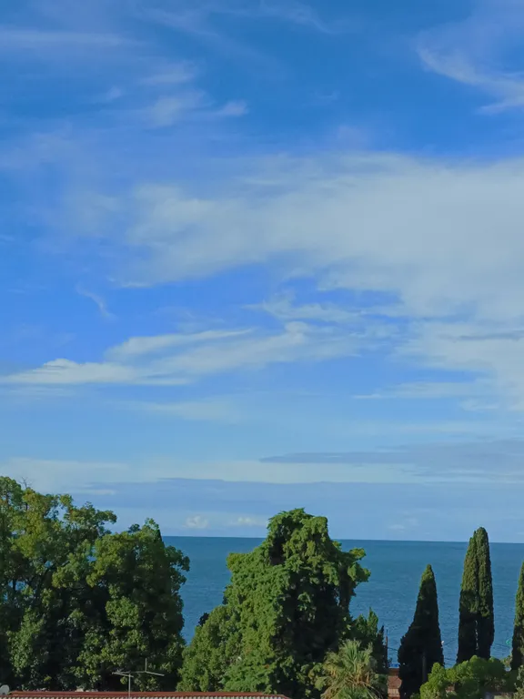 Квартира Просторная квартира с видом на море и горы — Сухум