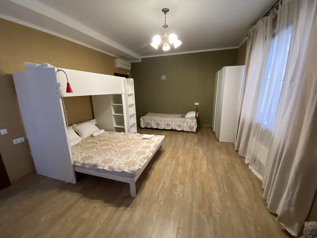 Уютный дом с внутренним двориком