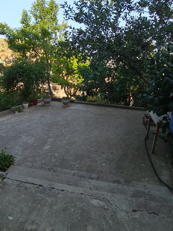 Уютный дом с панорамным видом на город и на горы