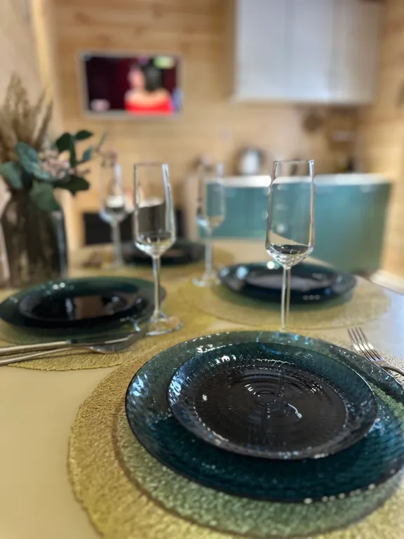 Дом-баня с бассейном и чаном