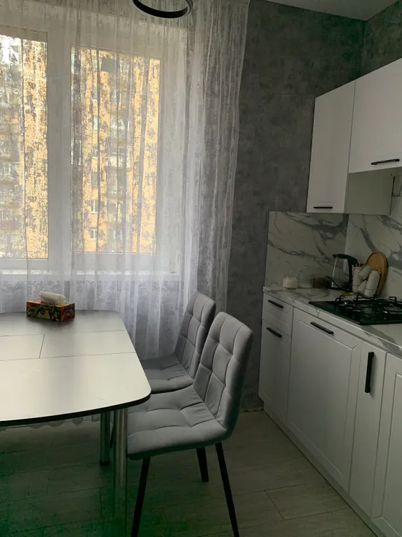 Двухкомнатная уютная квартира с шикарным видом на море и на горы