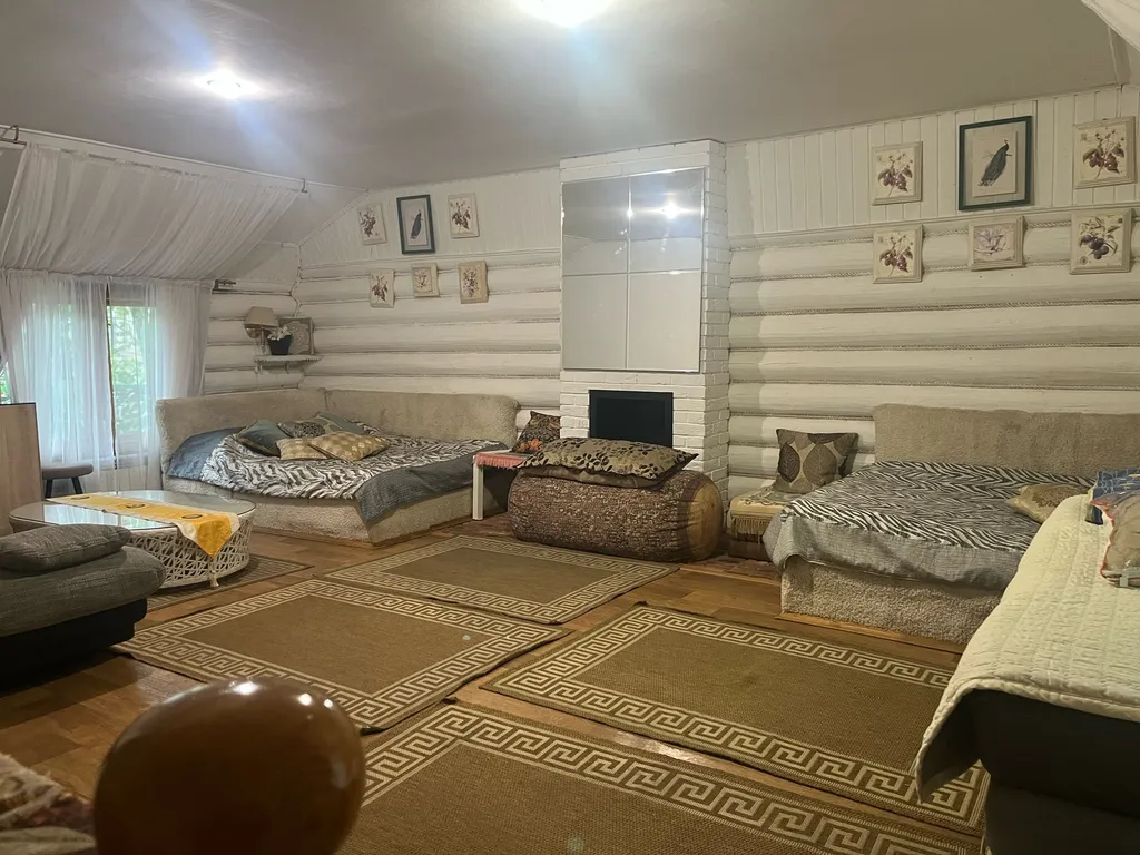 Комфортный коттедж в центре