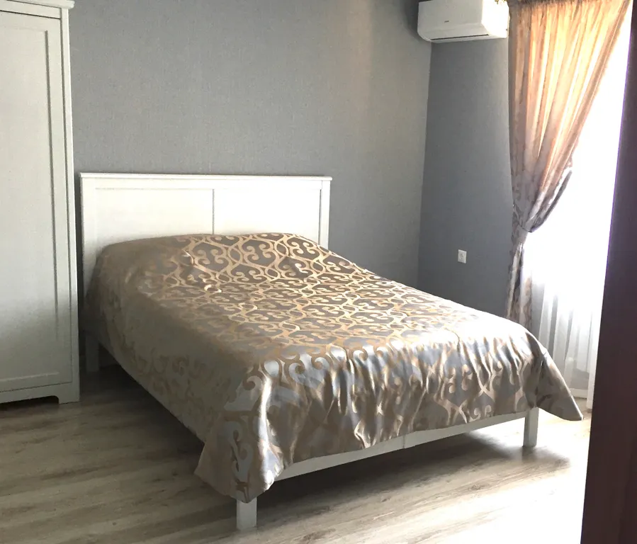 Квартира Апартаменты трехкомнатные — аренда посуточно в Геленджик