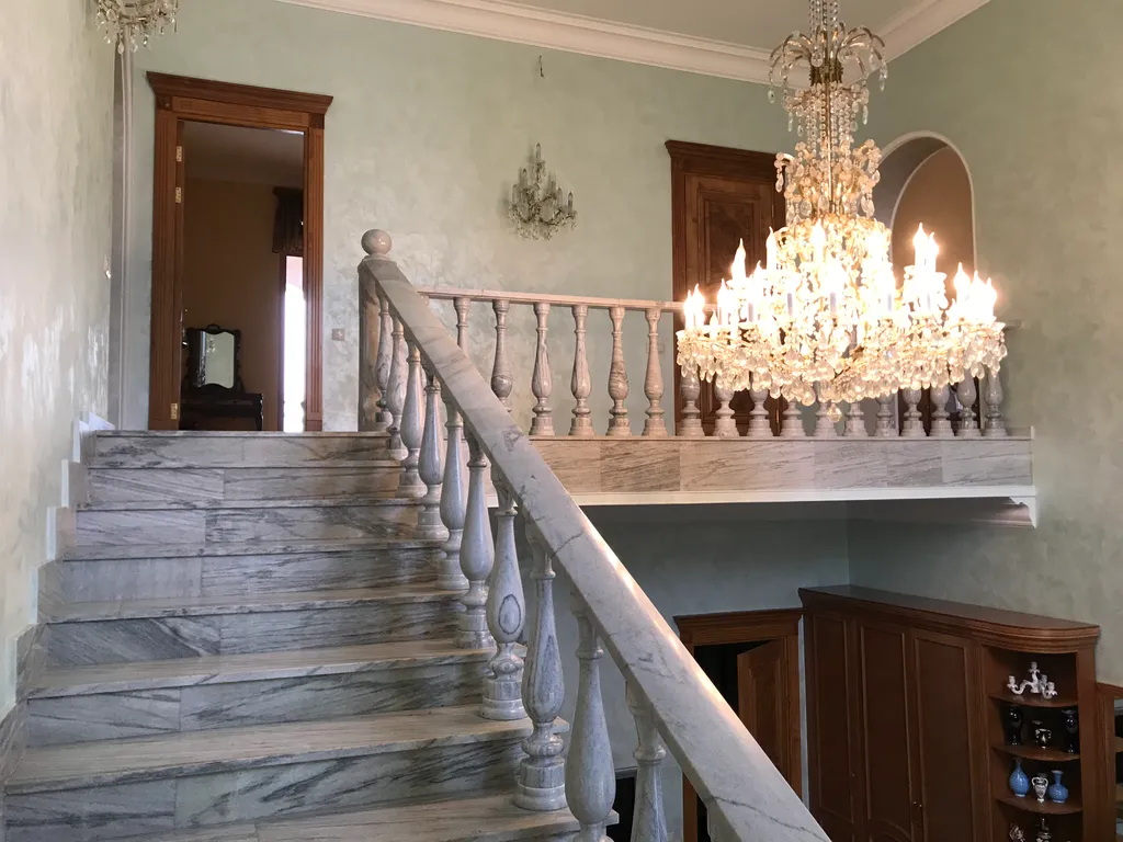 Шикарная вилла с 2-я бассейнами и джакузи