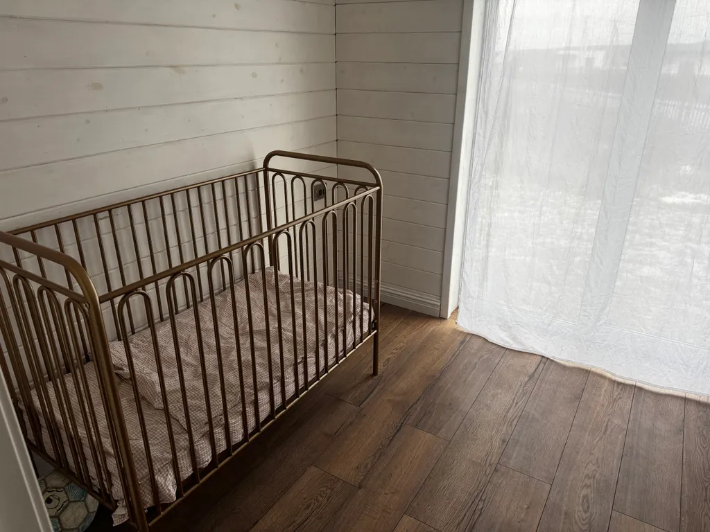 Барн с баней и чаном у озера