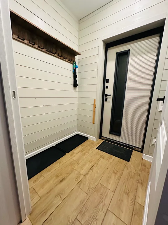 Загородный дом с видом на лес