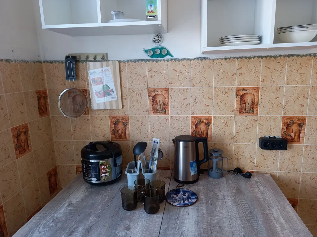 Двухкомнатная в центре, красивый вид на город и море