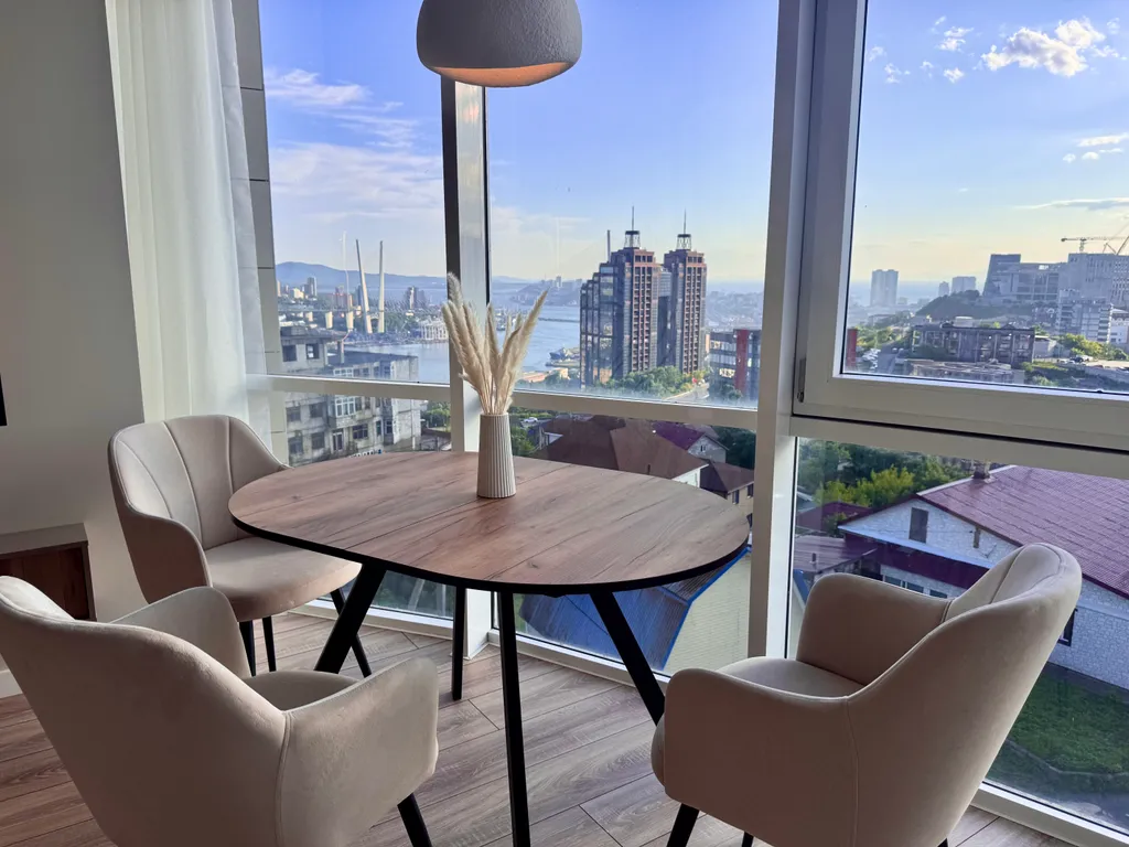 Великолепная квартира в центре с панорамным видом на Золотой мост