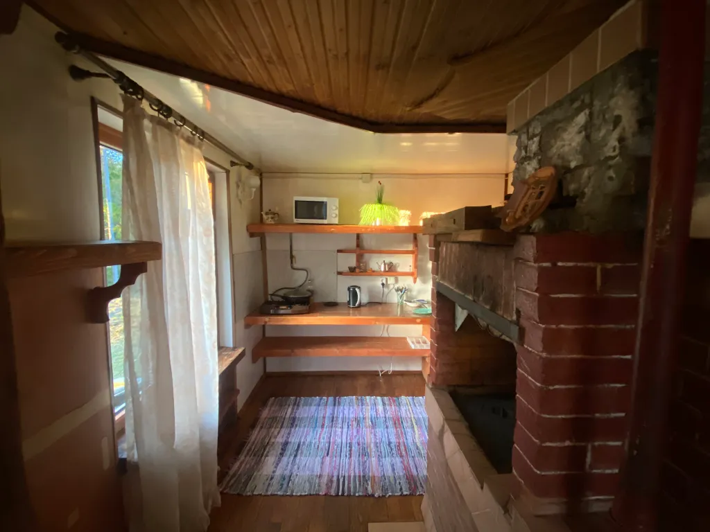 Дом на береговой линии озера селигер