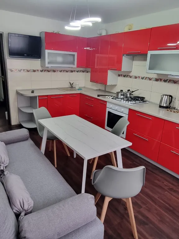 Просторная 2-комнатная квартира в тихом районе