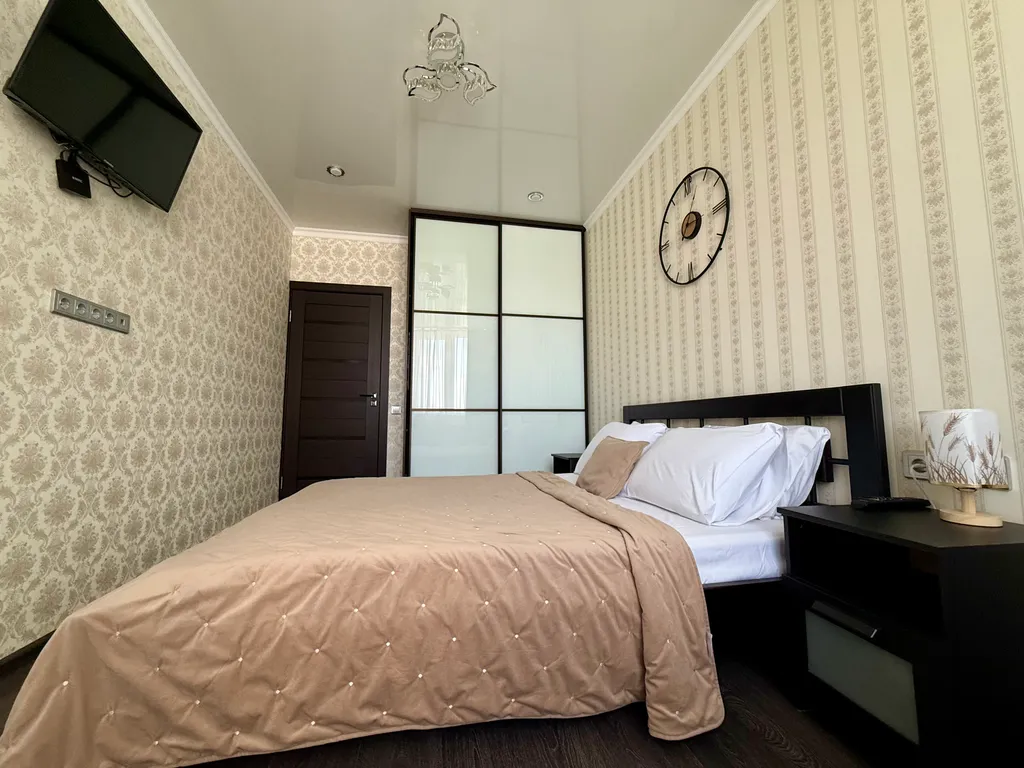 Уютная евродвушка на набережной с видом на реку Дон