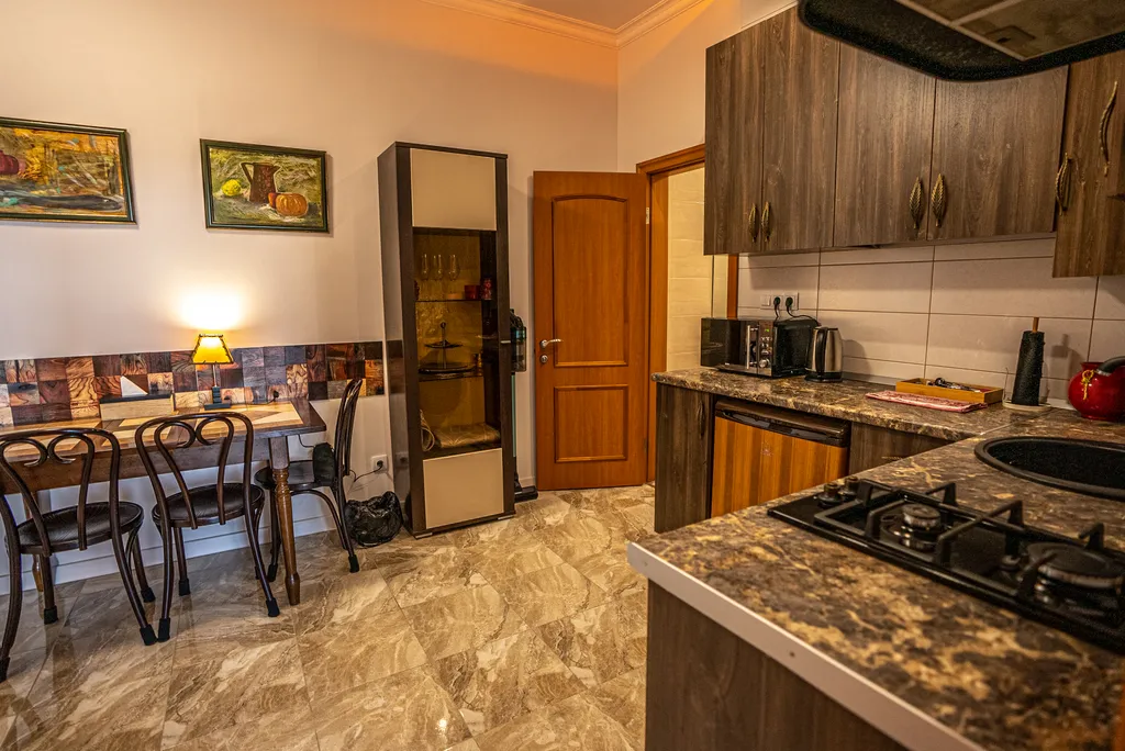 Две спальни, два санузла, центр, красивый вид на реку