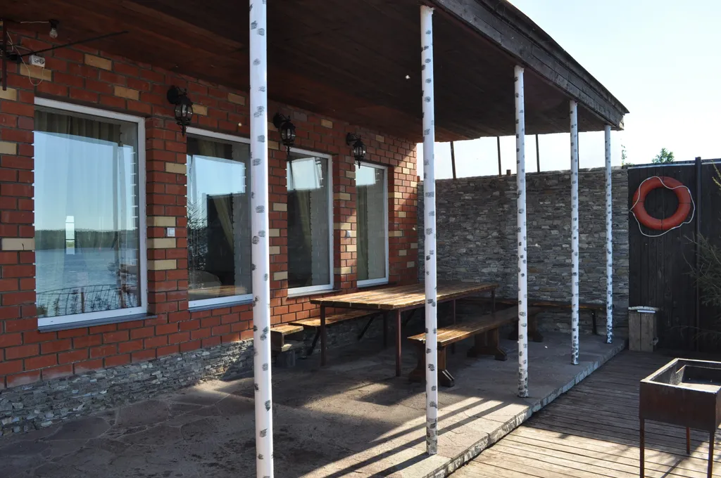 Коттедж дом на берегу реки